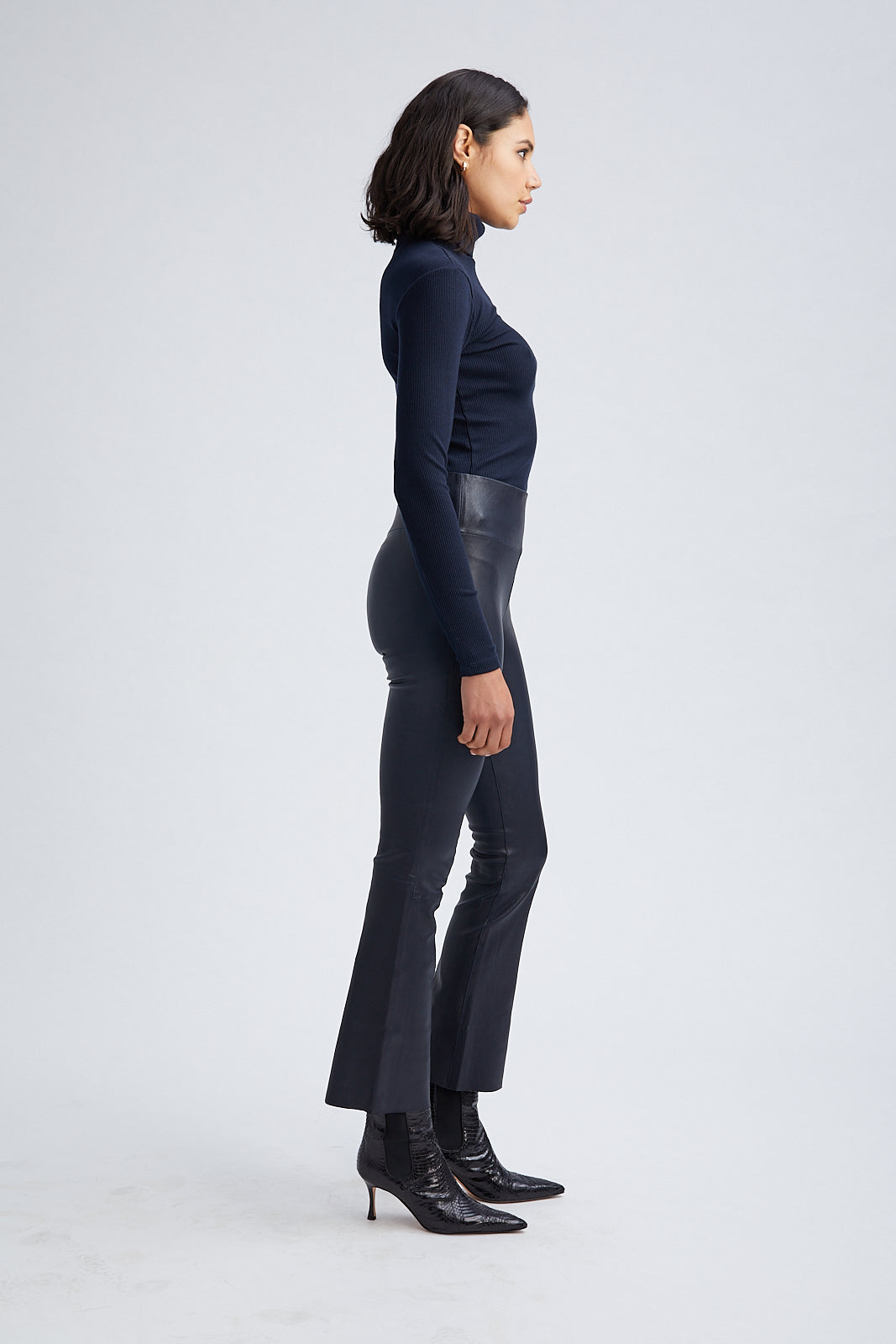 Ankle Flare Legging