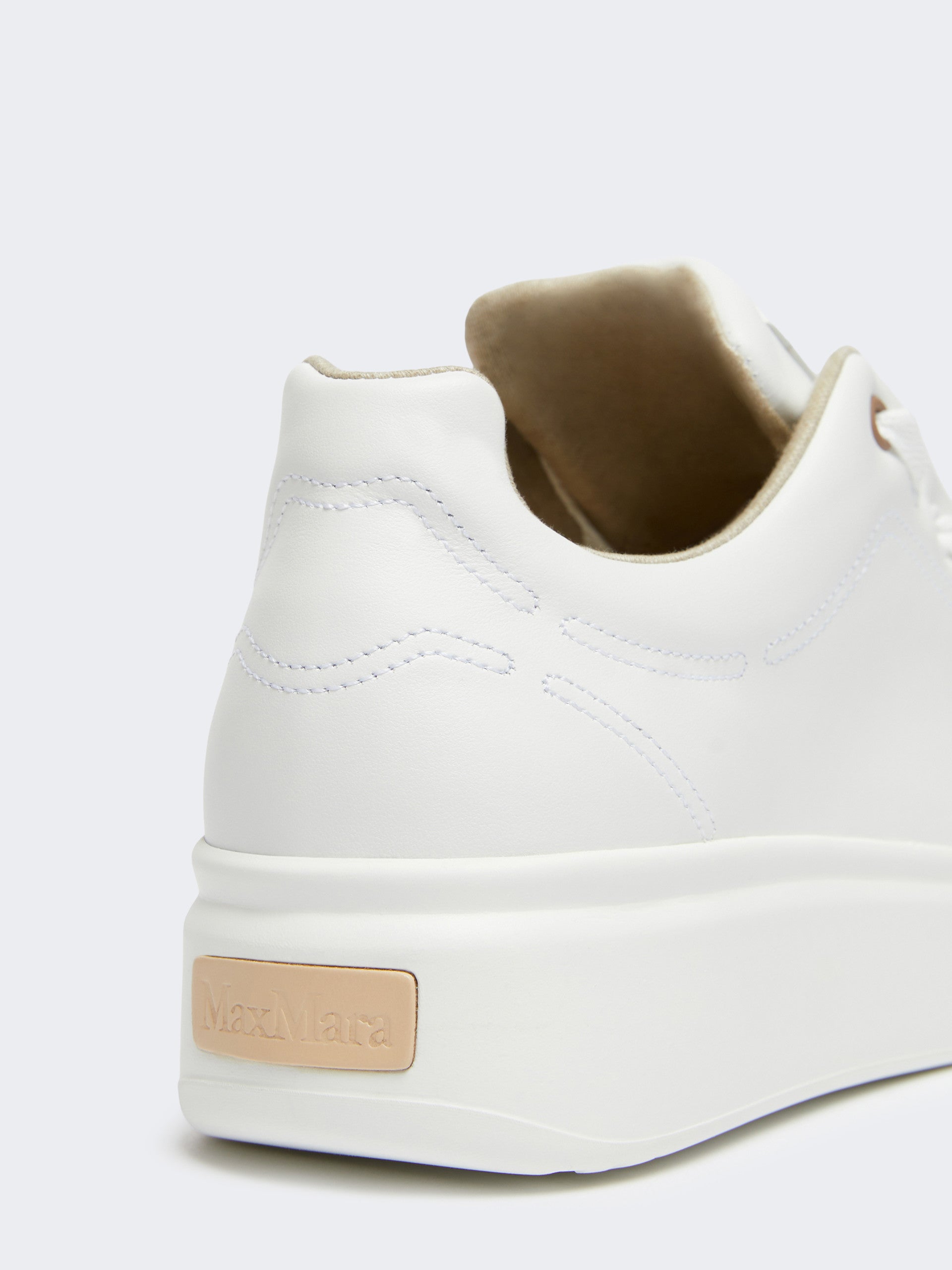 MaxIV Sneakers