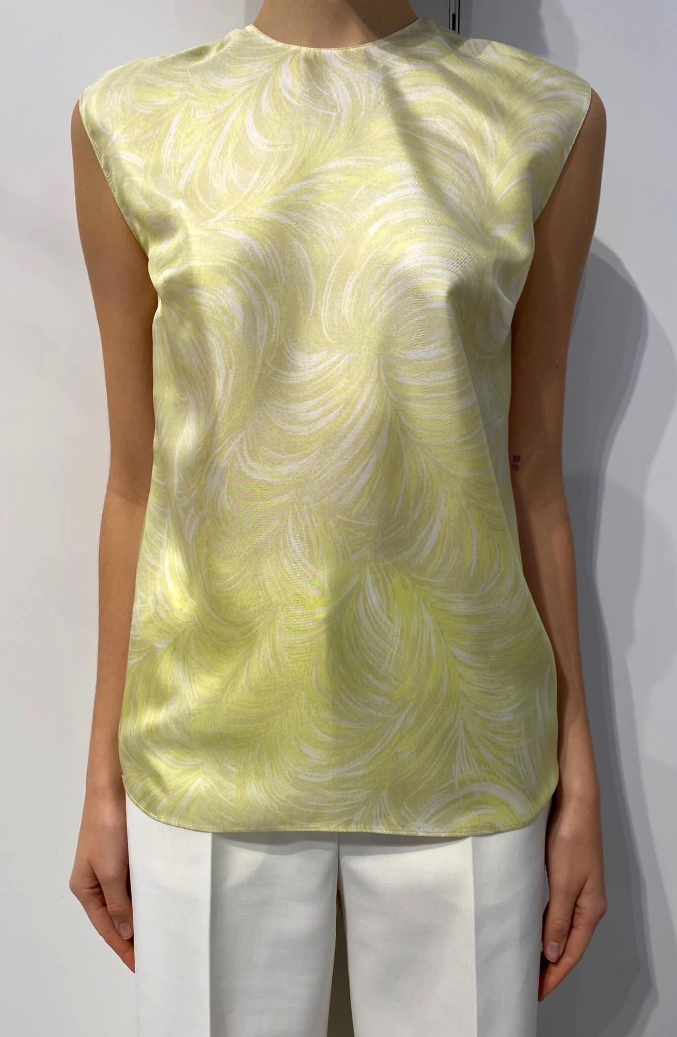 Feather Print Sleeveless Top