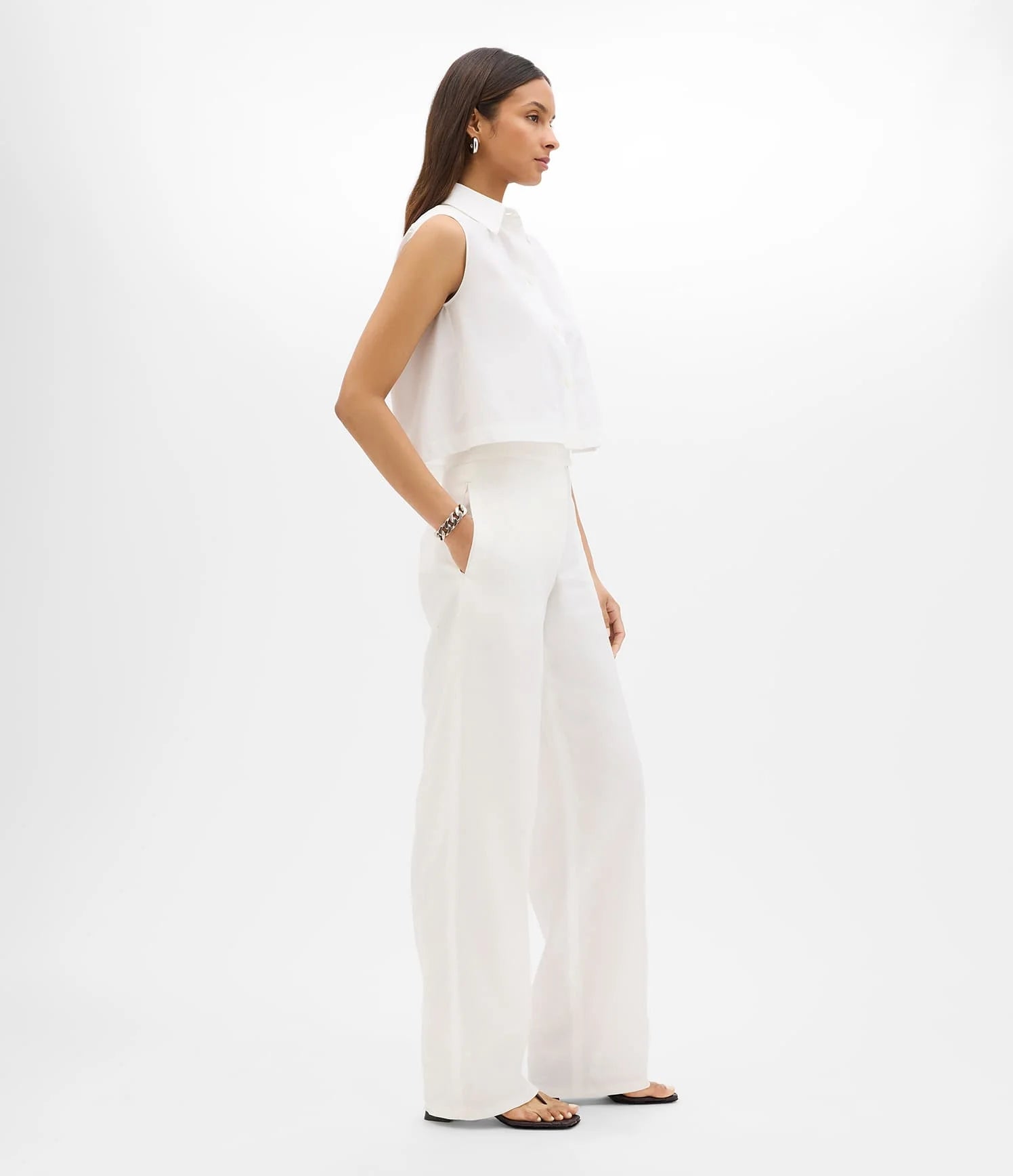 Cropped Sleeveless Shirt