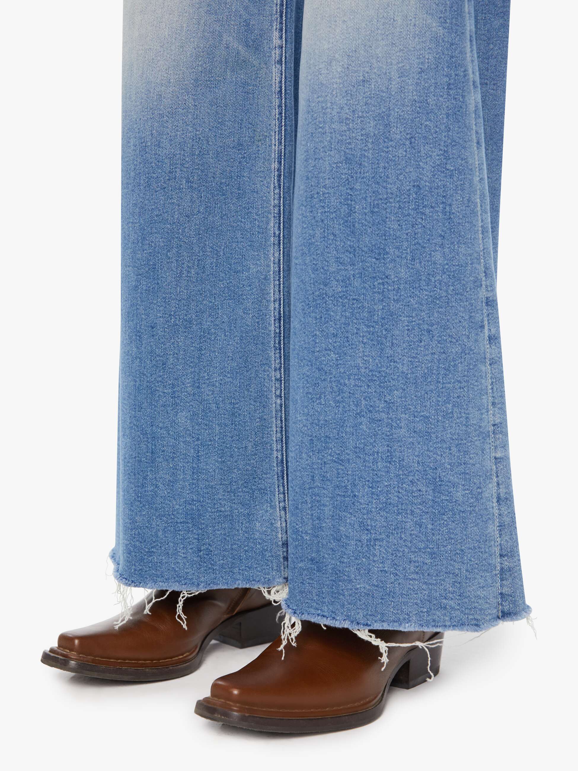 The Tomcat Swisher Sneak Fray Jean