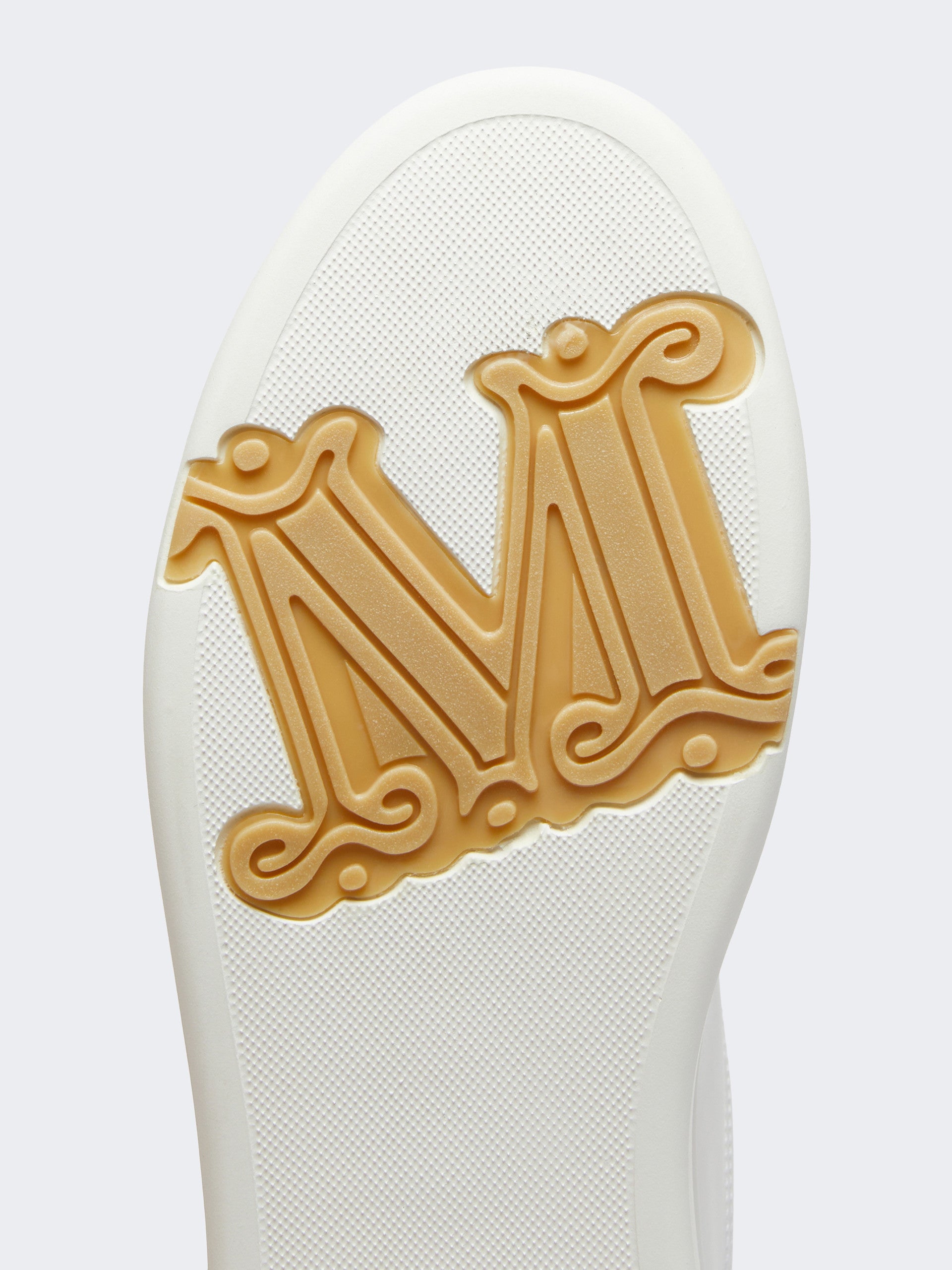 MaxIV Sneakers