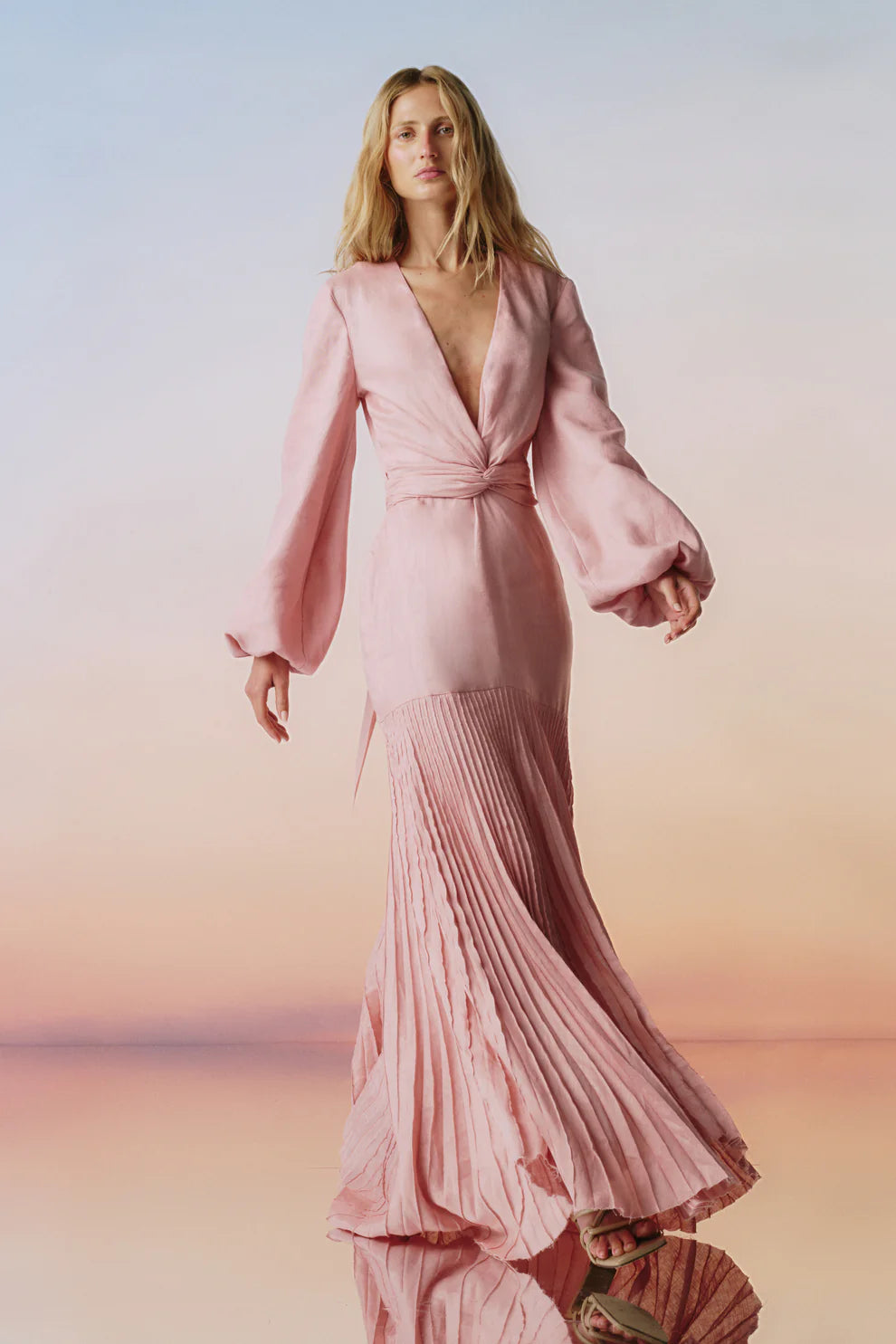Un Lugar Pleated Maxi Dress