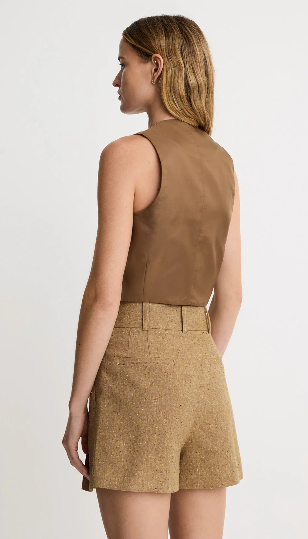Mid Rise Pleated Short