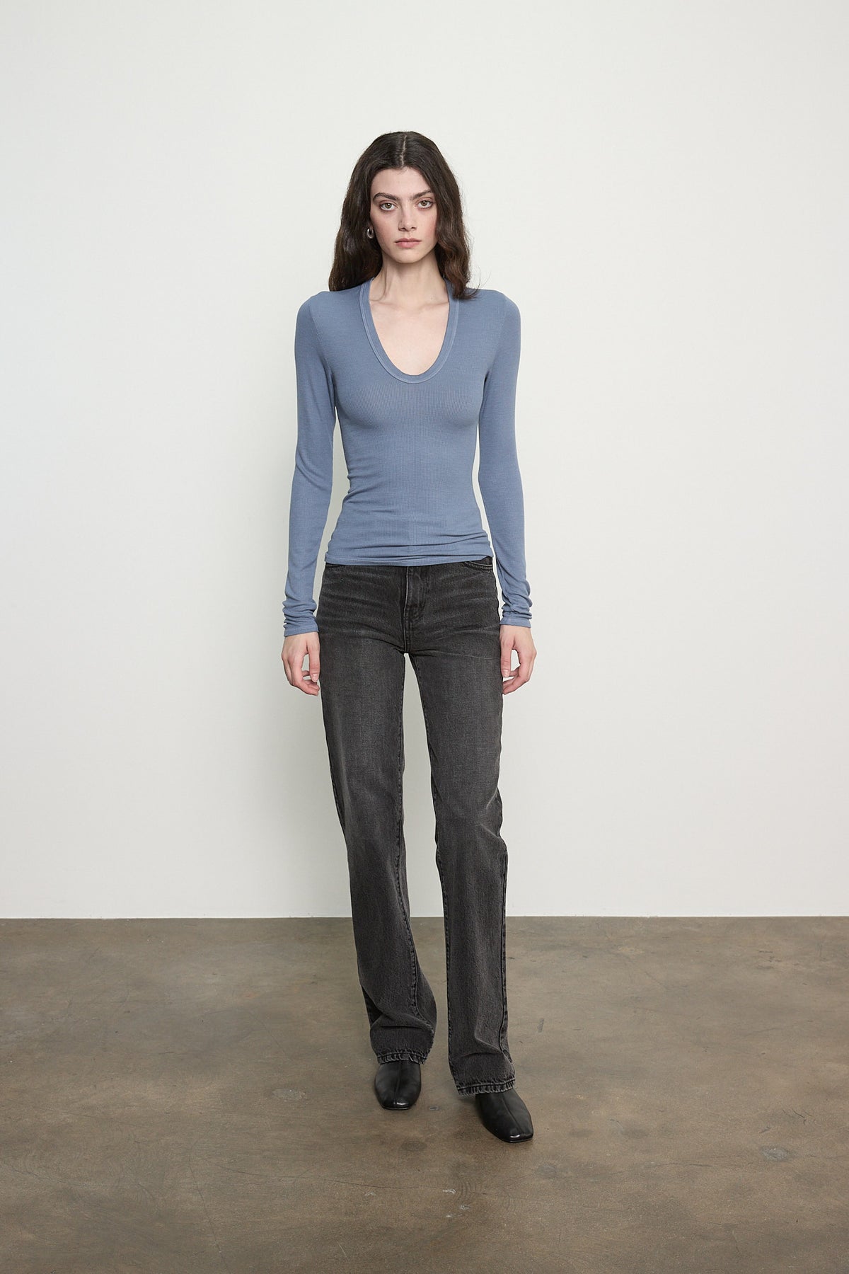 Silk Rib Essential U-Neck Shirt